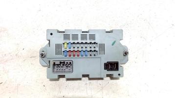 BOITIER FUSIBLES Range Rover Velar (LY) (CPLA14Q073AA), Utilisé, Land Rover