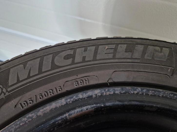 auto, Auto-onderdelen, Banden en Velgen, Band(en), Winterbanden, 16 inch, 195 mm, Personenwagen, Gebruikt, Ophalen