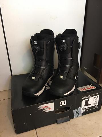 Dc control 2023 snowboard boots disponible aux enchères