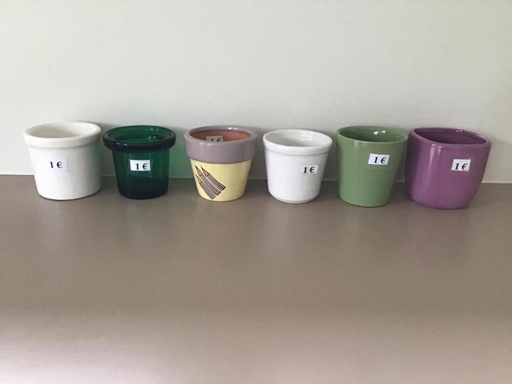 12 petits pots de fleurs pour seulement 1 euro, Jardin & Terrasse, Pots de fleurs, Comme neuf, Enlèvement ou Envoi