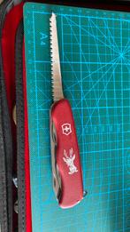 Lot de 4 couteaux Victorinox, Enlèvement, Comme neuf
