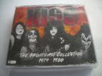 COFFRET DE 4 CD - KISS - 1974 - 1988 - NOUVEAU CHEZ FOLLIE, CD & DVD, CD | Hardrock & Metal, Enlèvement ou Envoi, Neuf, dans son emballage