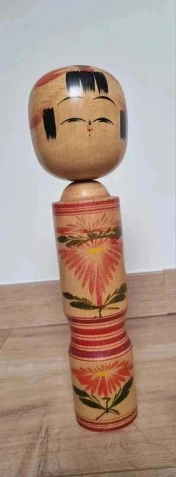 Beautiful Kokeshi d'Akira Ooue ()