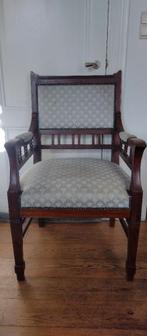 Chaise Art Nouveau en acajou, Enlèvement