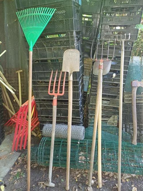 12- stuks tuingereedschap, Tuin en Terras, Hand-tuingereedschap, Gebruikt, Hark, Ophalen of Verzenden