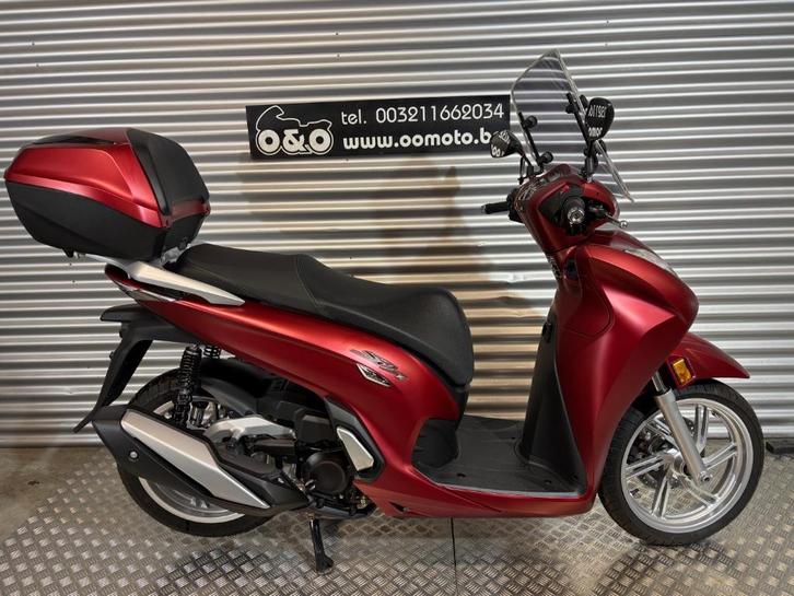 ALS NIEUW! Honda SH350 ABS 21KW + Garantie + Onderhoud!, Motoren, Motoren | Honda, Bedrijf, Scooter, 12 t/m 35 kW, 1 cilinder