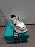 Sneakers neuves, Enfants & Bébés, Vêtements enfant | Chaussures & Chaussettes, Enlèvement ou Envoi