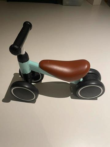 Eerste loopfiets beschikbaar voor biedingen