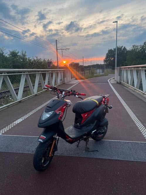Tgb tapo, Fietsen en Brommers, Scooters | Peugeot, Gebruikt, Overige modellen, Klasse B (45 km/u), Tweetakt, Ophalen