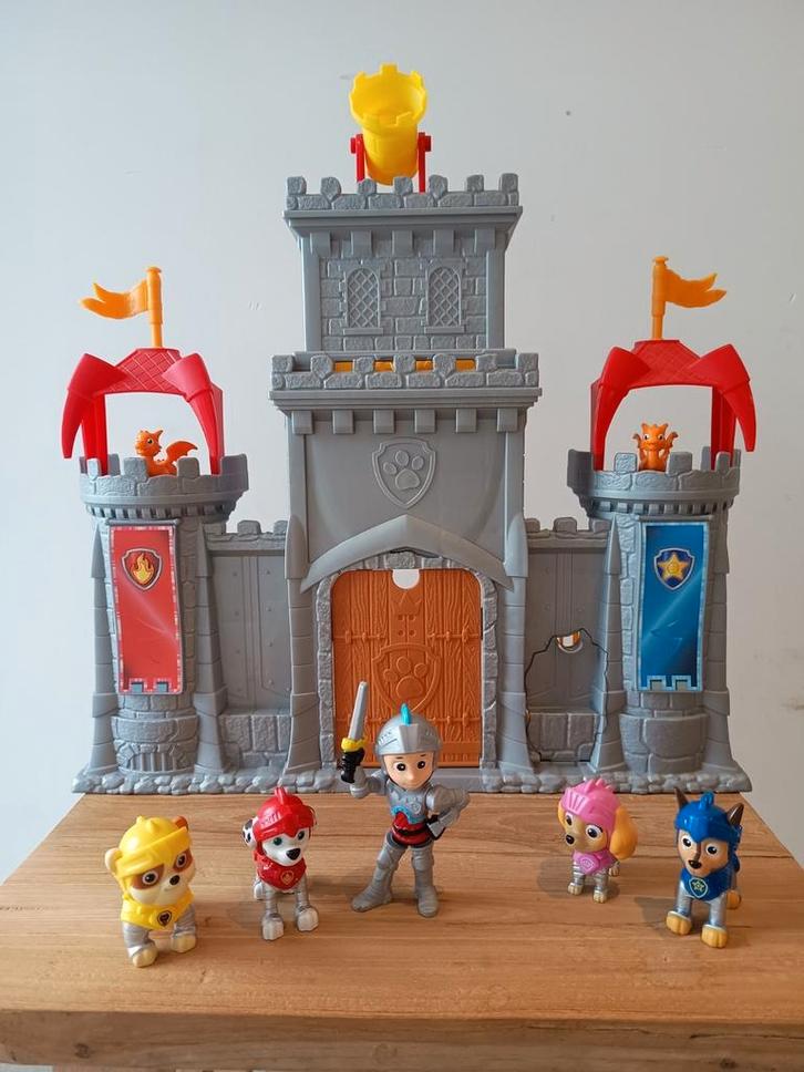 Paw patrol kasteel + extra figurenset, Kinderen en Baby's, Speelgoed | Actiefiguren, Zo goed als nieuw, Ophalen of Verzenden