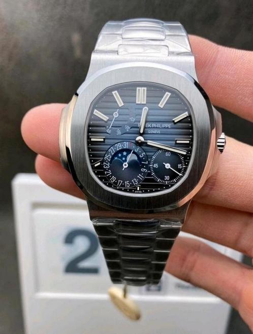 Patek Philippe Nautilus Moon Phases 5712/1A-001, Handtassen en Accessoires, Horloges | Heren, Nieuw, Polshorloge, Overige merken