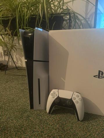 PS5 Disc Slim + controller + doos beschikbaar voor biedingen