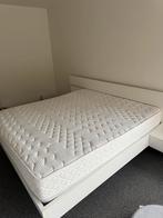 Bed met lattenbodem inclusief matras 180x200, Huis en Inrichting, Ophalen