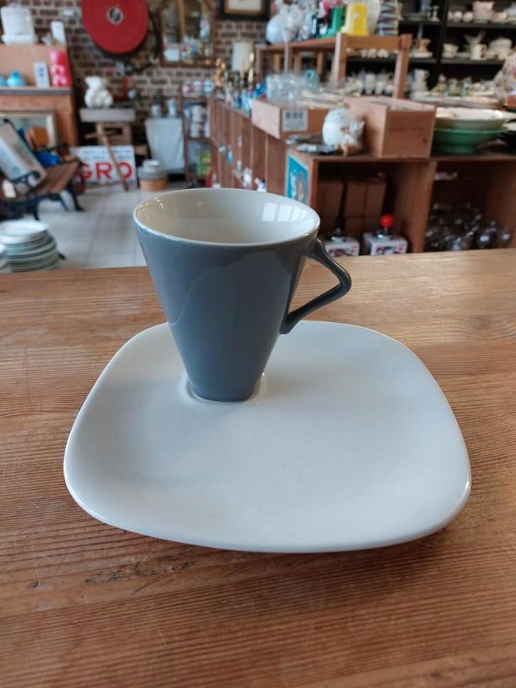 Tasse à  thé  + sous tasse Royal Boch Expo 58 * État neuf, Antiek en Kunst, Antiek | Servies los, Ophalen