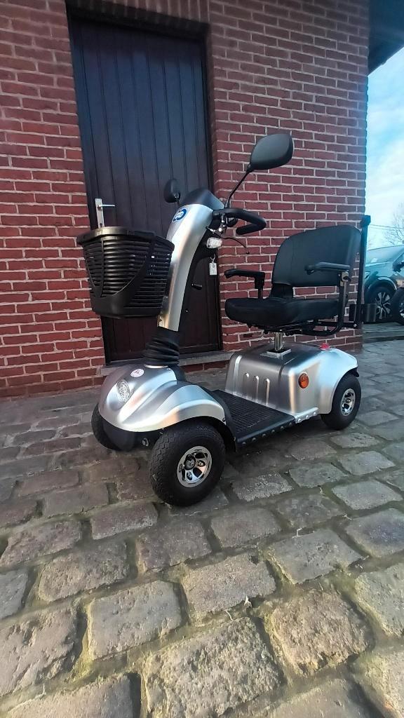 VERMEIREN - Scootmobiel , Invalide scooter, Diversen, Brommobielen en Scootmobielen, Zo goed als nieuw, Vermeiren, 16 t/m 25 km