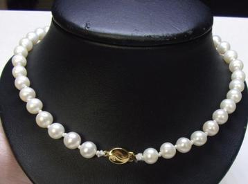 Parelcollier, 50.5 cm, 29,1 gr, 14 krt gouden slot Briljant beschikbaar voor biedingen