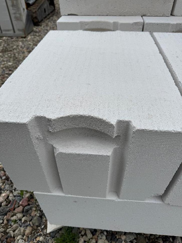 bloc cellulaire isolant c2/350 499x365x249 NEUF  365 épais, Bricolage & Construction, Briques, Neuf, Enlèvement