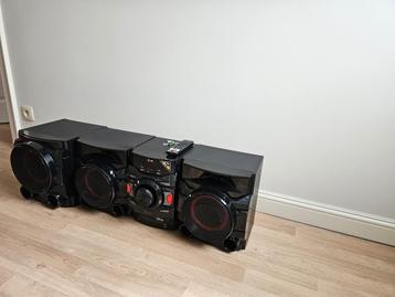 LG X-Boom CM4541 600w Rms stereo beschikbaar voor biedingen
