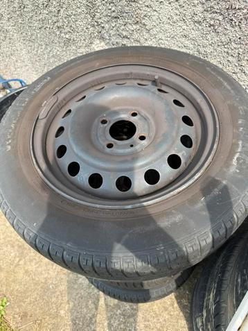 À vendre 4 jantes pour nissan micra beschikbaar voor biedingen