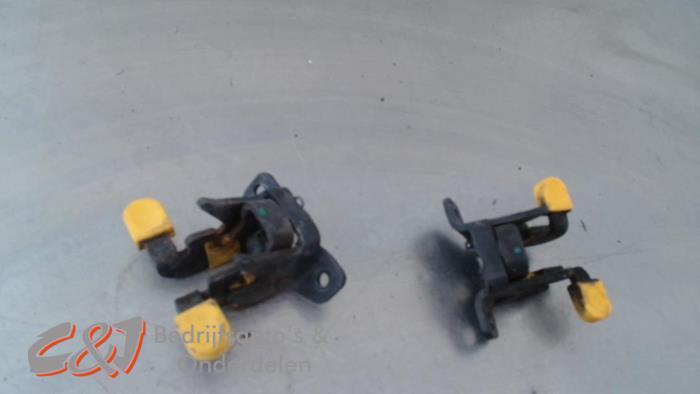 Deurvanger 4Deurs links-achter van een Opel Combo, Auto-onderdelen, Carrosserie, Opel, Gebruikt, 3 maanden garantie, Ophalen of Verzenden