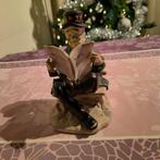 Beeldje van man die krant leest, Ophalen, Gebruikt, Mens