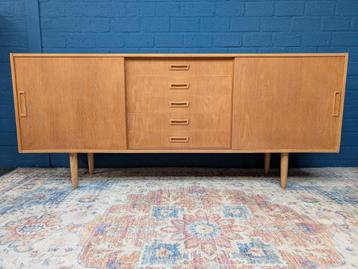 Vintage eiken lowboard, Denemarken, jaren 60 beschikbaar voor biedingen