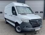 Mercedes-Benz Sprinter 317 L2H2 MBUX 170PK Airco Navigatie T, Auto's, Gebruikt, 2000 kg, Wit, Mercedes-Benz