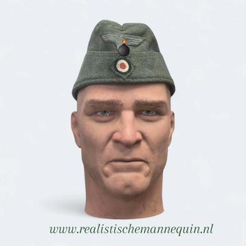 Handgeschilderde realistische mannequin hoofd beschikbaar voor biedingen