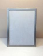 Zilverkleurige metalen fotolijst Hilippi 21x16 cm, Audio, Tv en Foto, Fotografie | Fotolijsten, Ophalen of Verzenden, Zo goed als nieuw