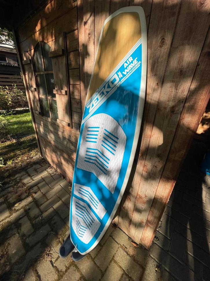 Surf Zeeko Air Wave (foil et ailerons), Watersport en Boten, Kitesurfen, Zo goed als nieuw, Ophalen
