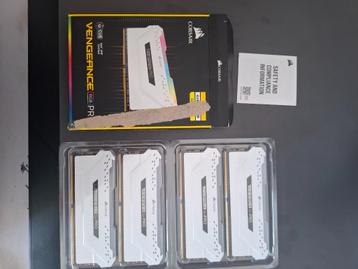 DDR4 Corsair Vengeance Pro White RGB 4x8 Gb 3200Mhz, Informatique & Logiciels, Neuf, 32 GB, DDR4, Enlèvement