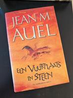 De Aardkinderen deel 5 - Een Vuurplaats in Steen, Boeken, Ophalen of Verzenden, Zo goed als nieuw, Jean M. Auel