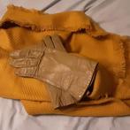 Okergele set lederen handschoenen + grote sjaal palantien, Ophalen of Verzenden, Nieuw, Maat 42/44 (L), Handschoenen