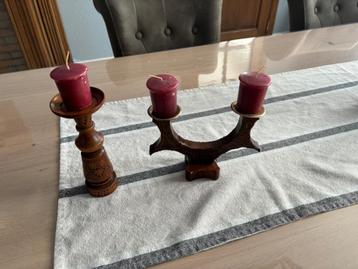 2 vintage houten kaarsenhouders beschikbaar voor biedingen