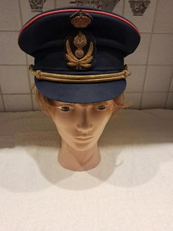 officiers kepi van de belgische rijkswacht beschikbaar voor biedingen