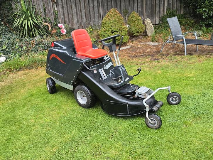 Frontmaaier GTM met opvangbak, Tuin en Terras, Zitmaaiers, Zo goed als nieuw, Opvangbak, Ophalen