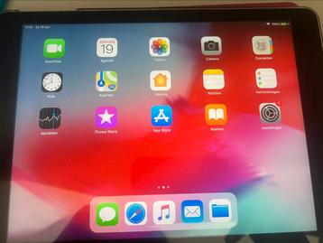 Apple Ipad Air + plaats voor sim kaart beschikbaar voor biedingen