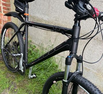 Cube mtb zo goed als nieuw beschikbaar voor biedingen