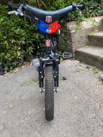 POLICE 14 inch kinderfiets in goede staat. beschikbaar voor biedingen