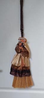 Heks op bezem, Ophalen, Zo goed als nieuw