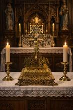 Antiek messing passie altaarkruis, Enlèvement