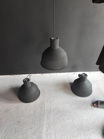 Appli suspendue muuto, Enlèvement, Comme neuf