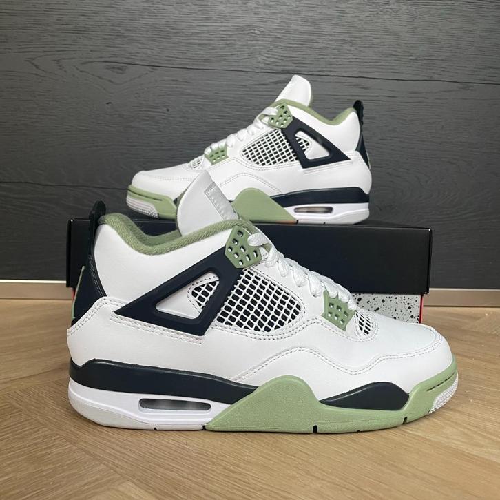 Jordan 4 Seafoam maat 35.5 NIEUW, Kleding | Dames, Schoenen, Sneakers, Verzenden