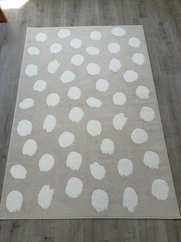 Beige tapijt 133x195 cm beschikbaar voor biedingen