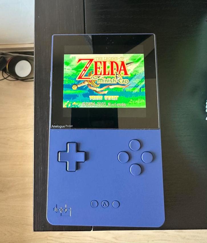 Analogue Pocket ** limited edition Indigo**, Games en Spelcomputers, Spelcomputers | Overige, Zo goed als nieuw, Ophalen of Verzenden