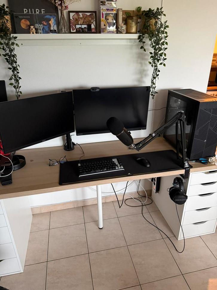 Gaming setup PC + Accesoires, Huis en Inrichting, Bureaus, Zo goed als nieuw, Ophalen