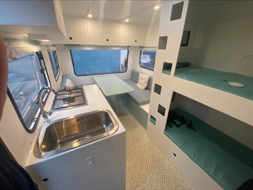 Gerenoveerde caravan van 680 kg voor 4 personen, Caravans en Kamperen, Mobilhomes, Particulier, Ophalen