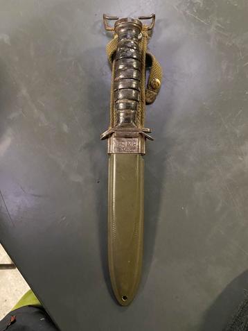 Couteau combat US de la seconde guerre beschikbaar voor biedingen