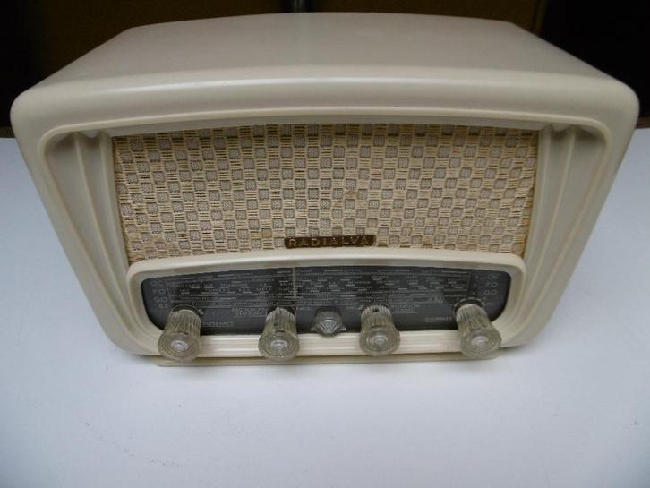 RADIALVA SUPER AS DE 1954 EN FONCT GO_MOY , 110v ETAT NEUF, Antiek en Kunst, Antiek | Tv's en Audio, Verzenden