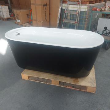 Glans zwart bad wit aan de binnenkant 159x75x60cm  nr237 beschikbaar voor biedingen